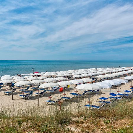 Ticho'S Greenblu Hotel Castellaneta Marina Buitenkant foto