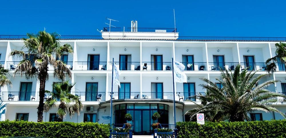 Ticho'S Greenblu Hotel Castellaneta Marina Buitenkant foto