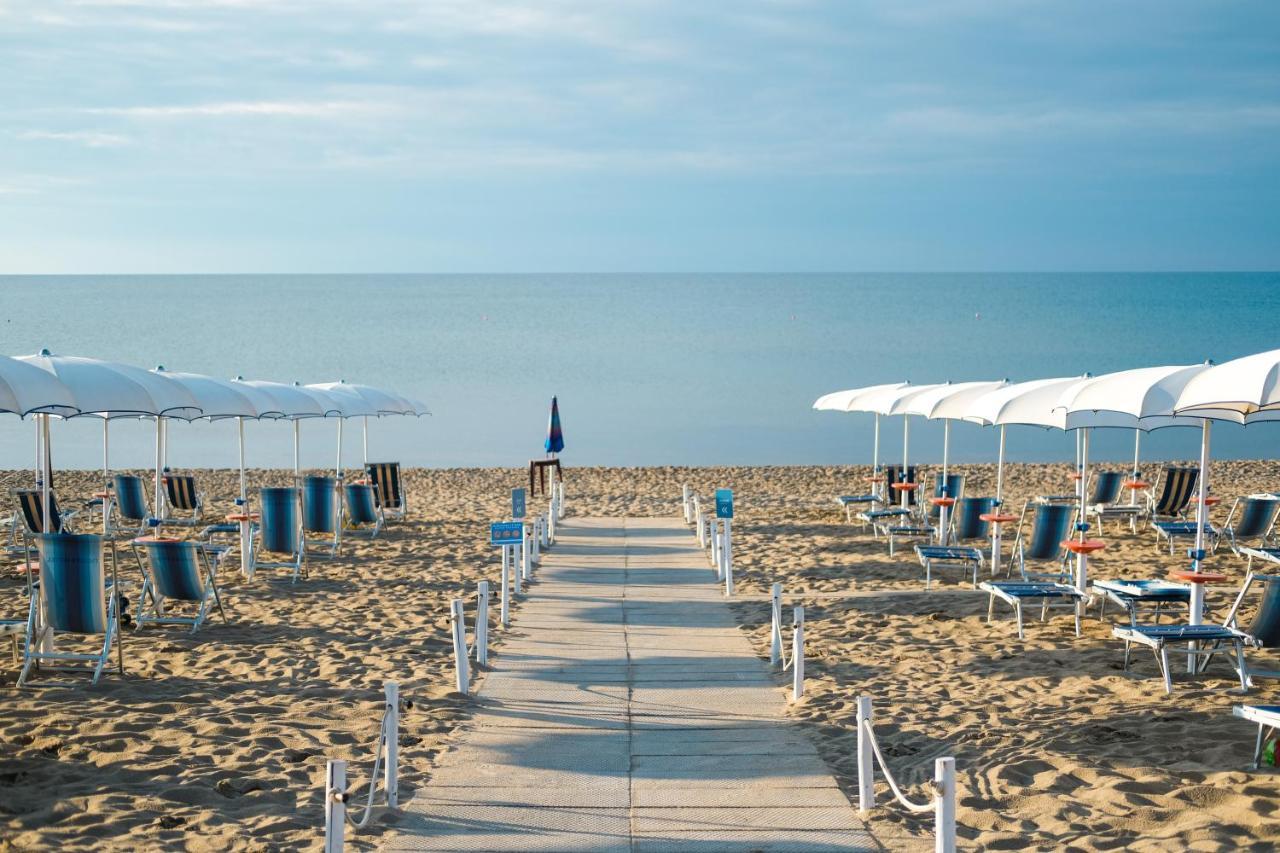 Ticho'S Greenblu Hotel Castellaneta Marina Buitenkant foto