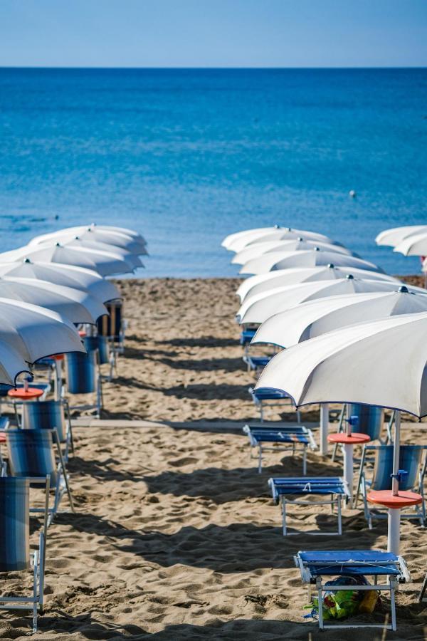 Ticho'S Greenblu Hotel Castellaneta Marina Buitenkant foto