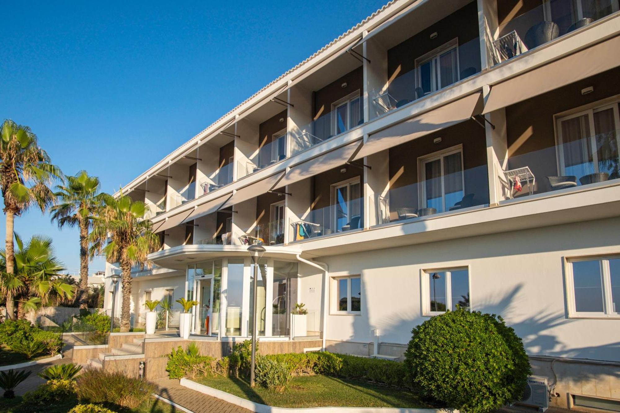 Ticho'S Greenblu Hotel Castellaneta Marina Buitenkant foto