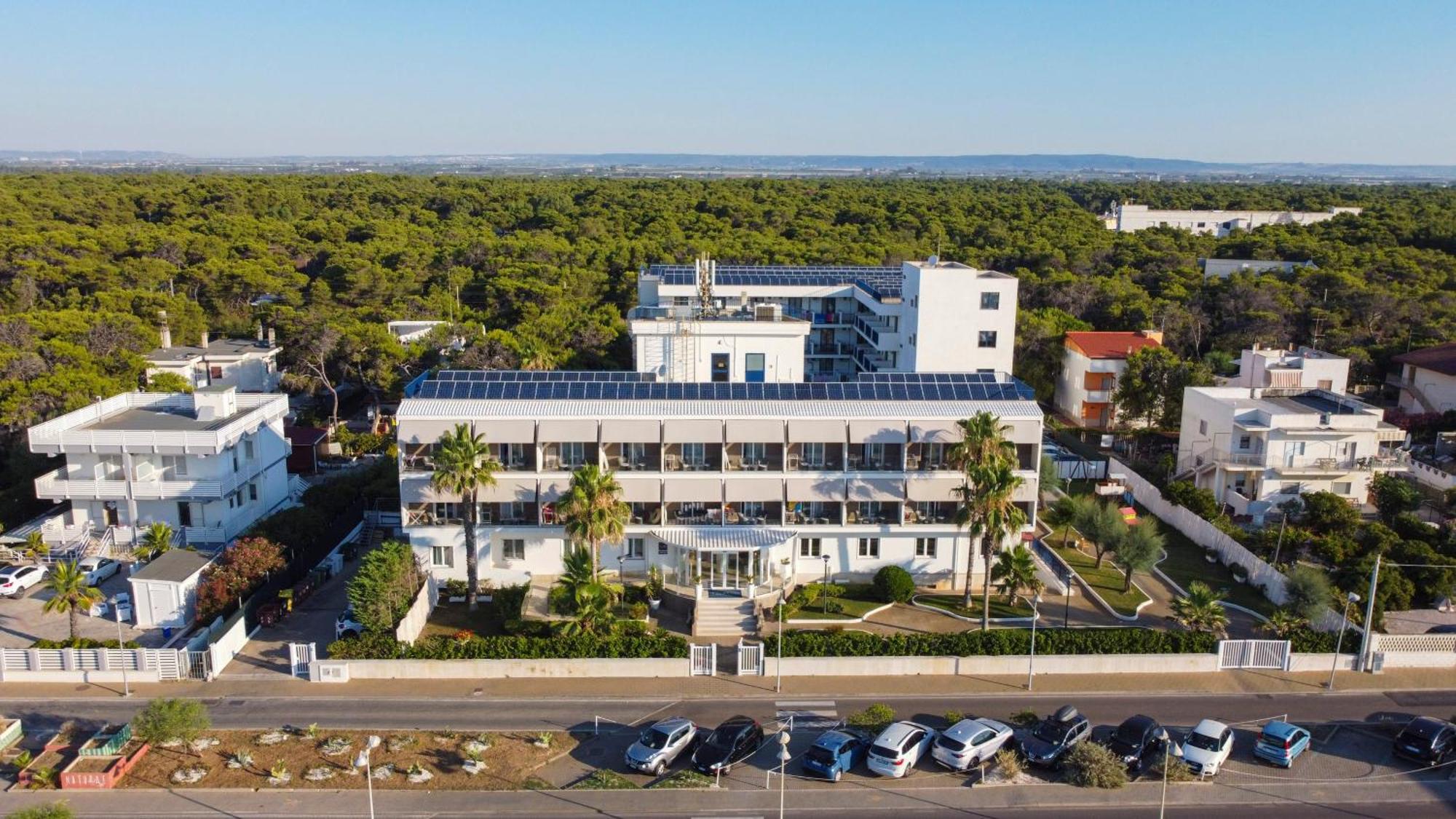 Ticho'S Greenblu Hotel Castellaneta Marina Buitenkant foto