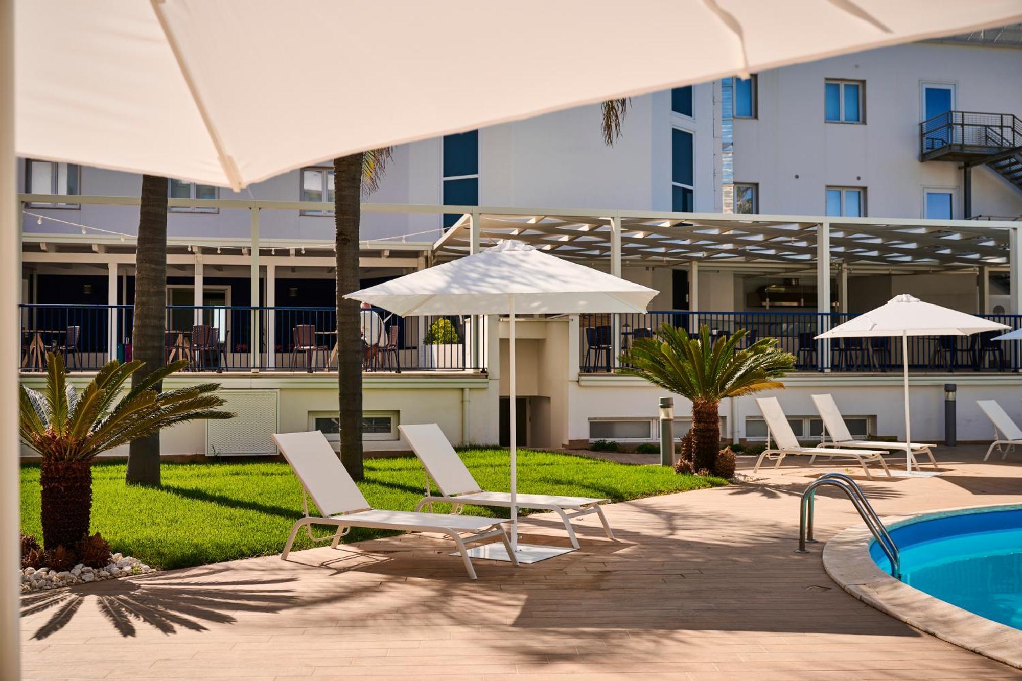 Ticho'S Greenblu Hotel Castellaneta Marina Buitenkant foto