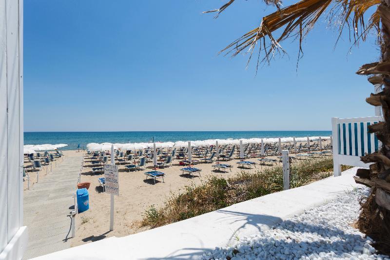Ticho'S Greenblu Hotel Castellaneta Marina Buitenkant foto