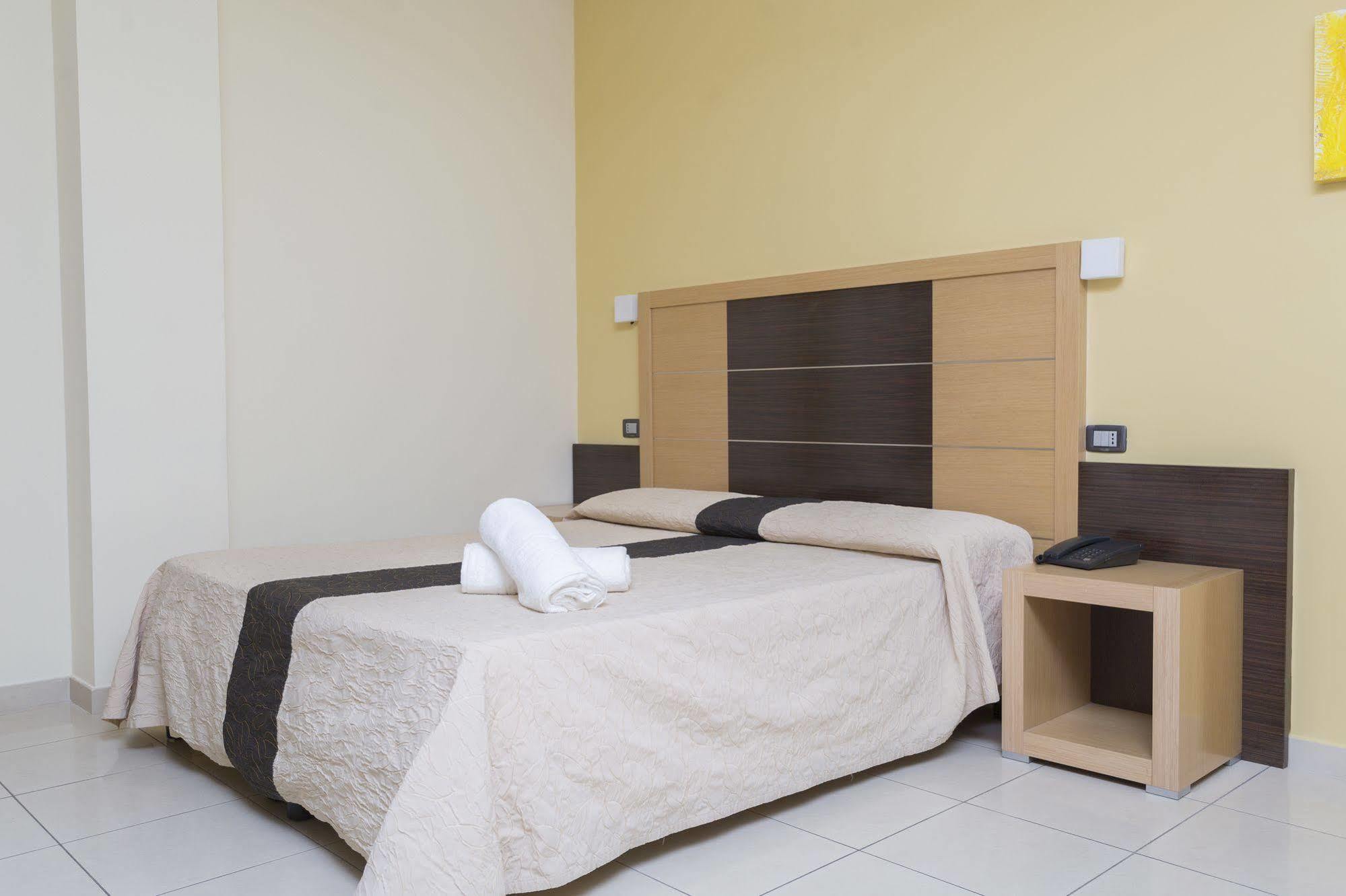 Ticho'S Greenblu Hotel Castellaneta Marina Buitenkant foto